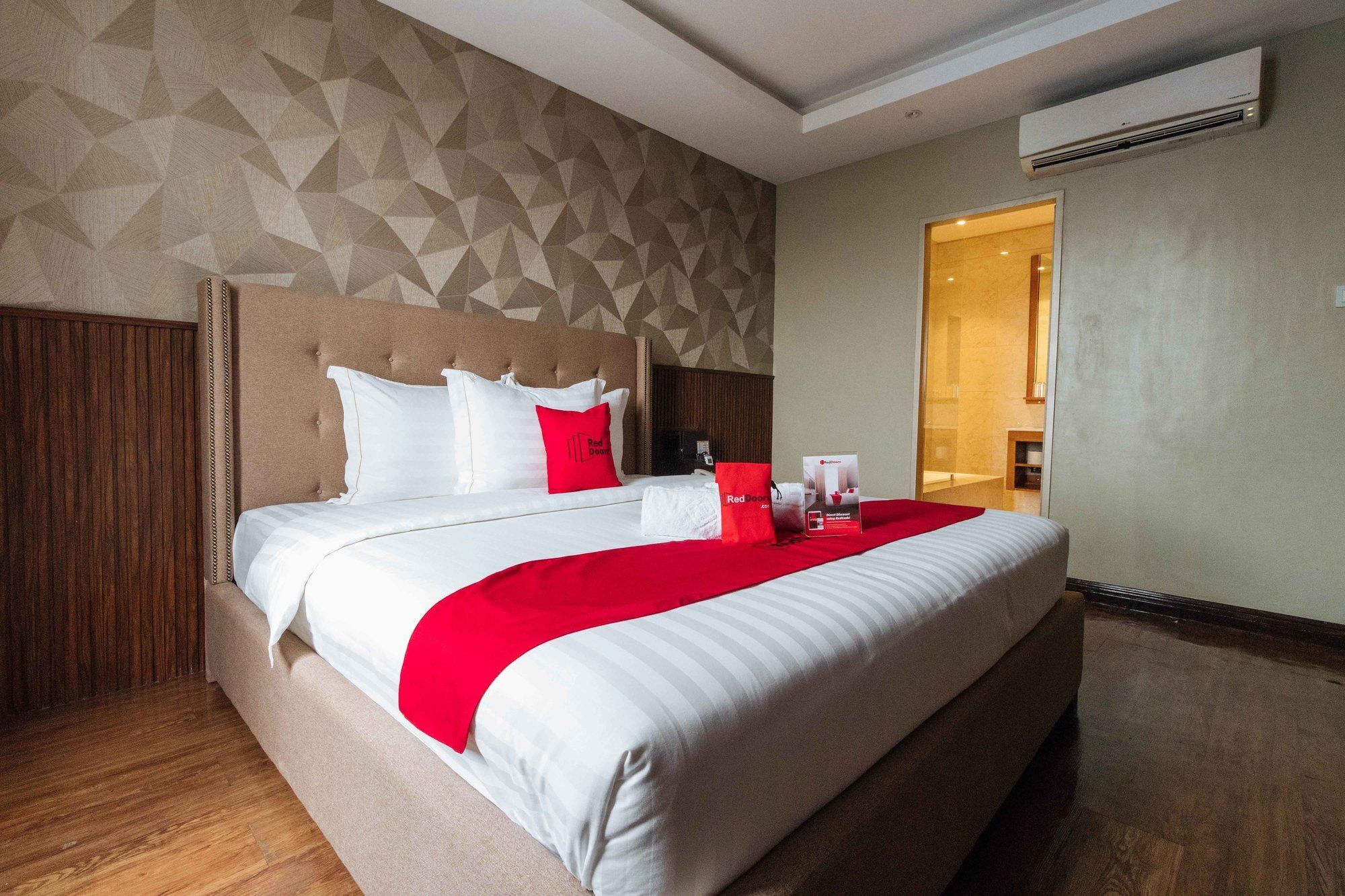 Reddoorz Premium @ South Triangle Quezon City Exterior foto